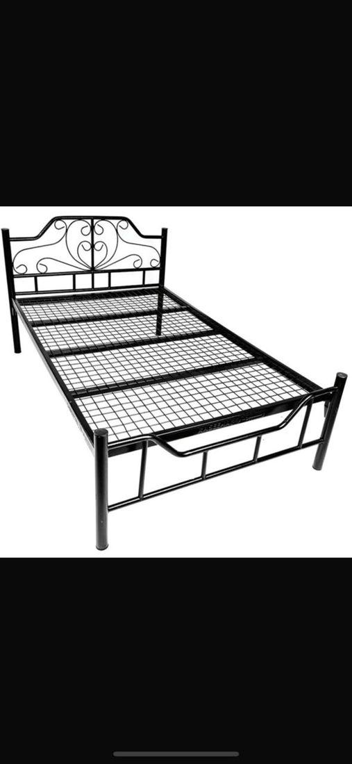 Single Bed 190 × 90 cm — Heavy-Duty with Decorative Design